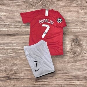 Manchester United Cristiano 7 Retro Jersey 2008
 Sets For Kids